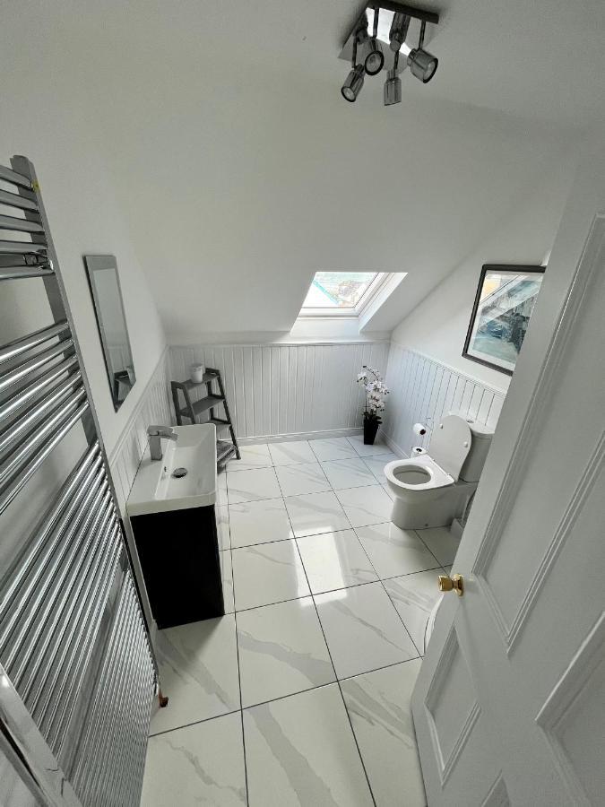 57 Main Street Newcastle Luxury Central Apartment Екстериор снимка